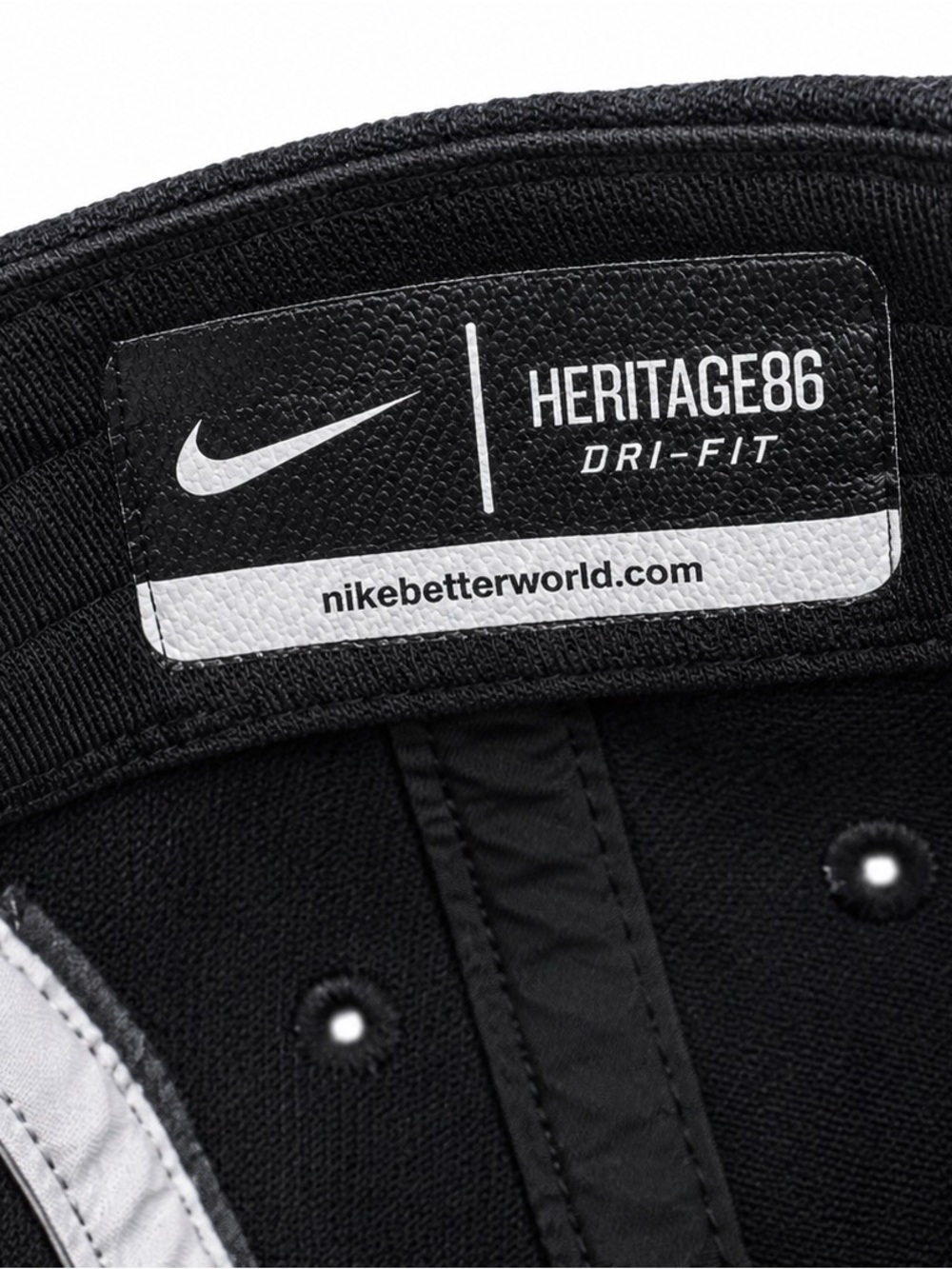 Nike Black Heritage86 Dri-FIT Cap with White Swoosh Label - Picture 2 of 3